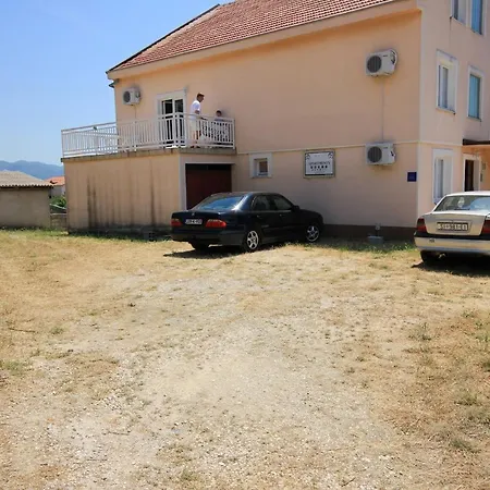 Guest house Twin 10192a 3*